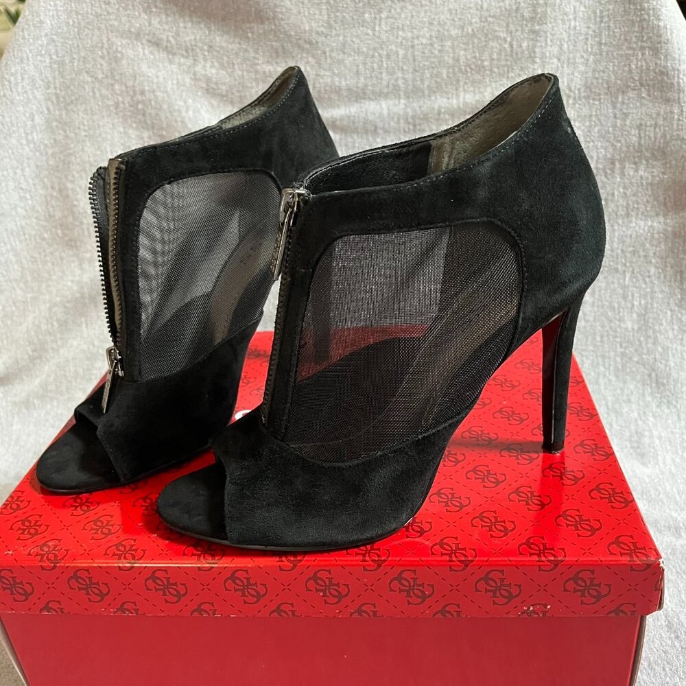 Guess Shaddie Black Suede/Mesh Peep Toe Front-Zip Booties.  Size 7M